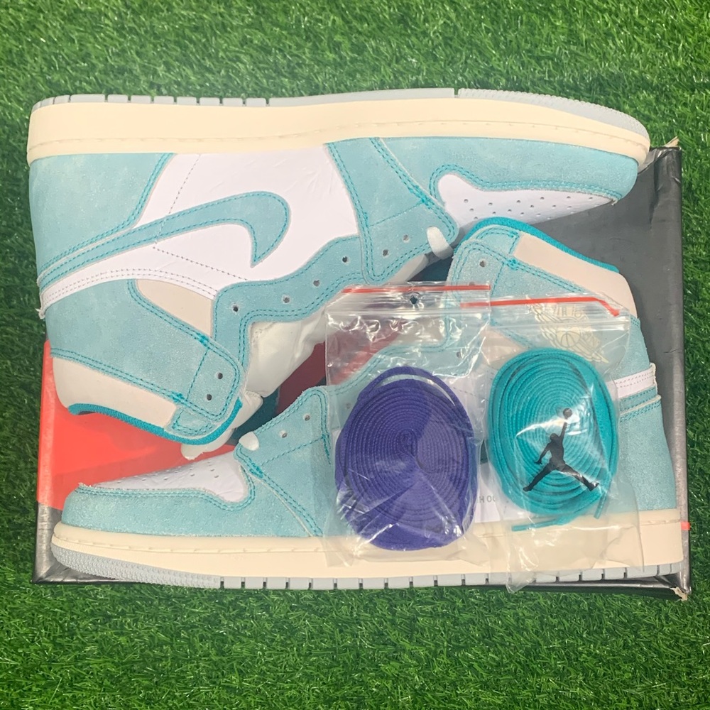 2019 Air Jordan 1 Retro High OG “Turbo Green” - Picture 15 of 16